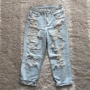 Carmar Distressed Jeans